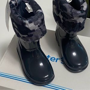NWT Carter’s rain boots toddler 8